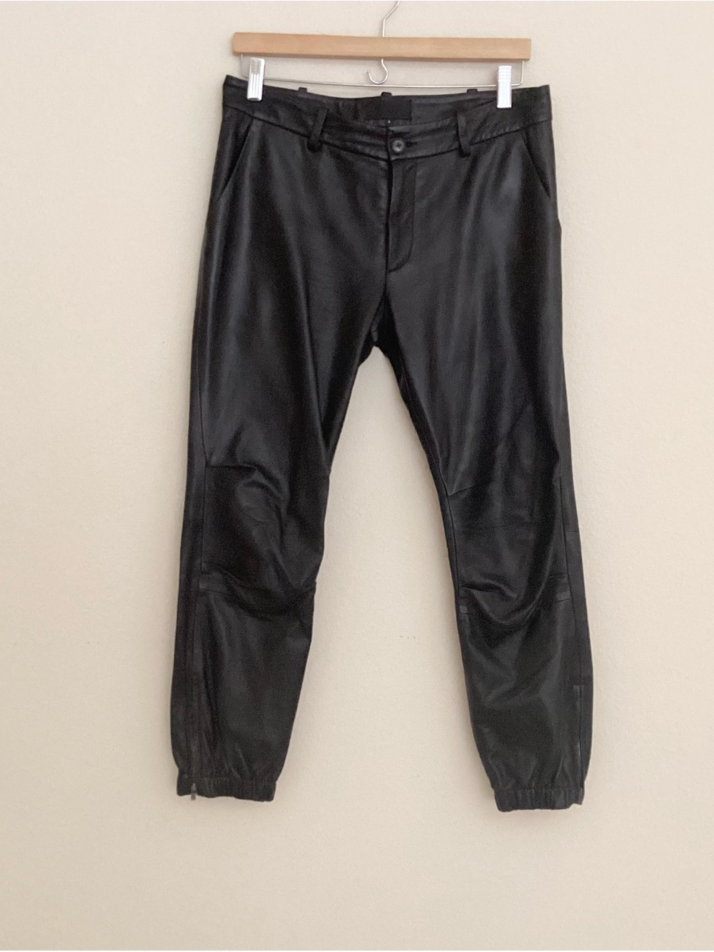 Nili Lotan Black Leather Men’s Jogger Pants SZ 4 - Picture 2 of 6